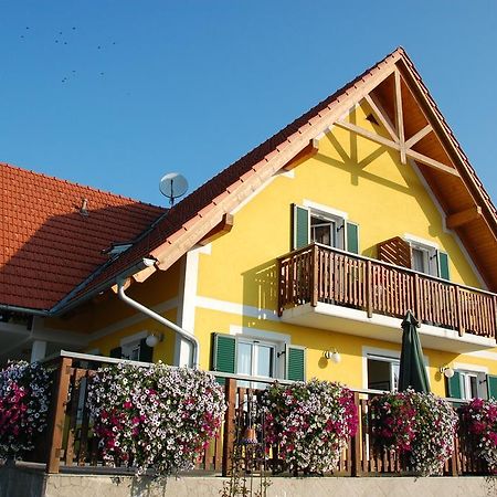 Weingut-Gaestehaus Birnstingl Гамлиц Стая снимка