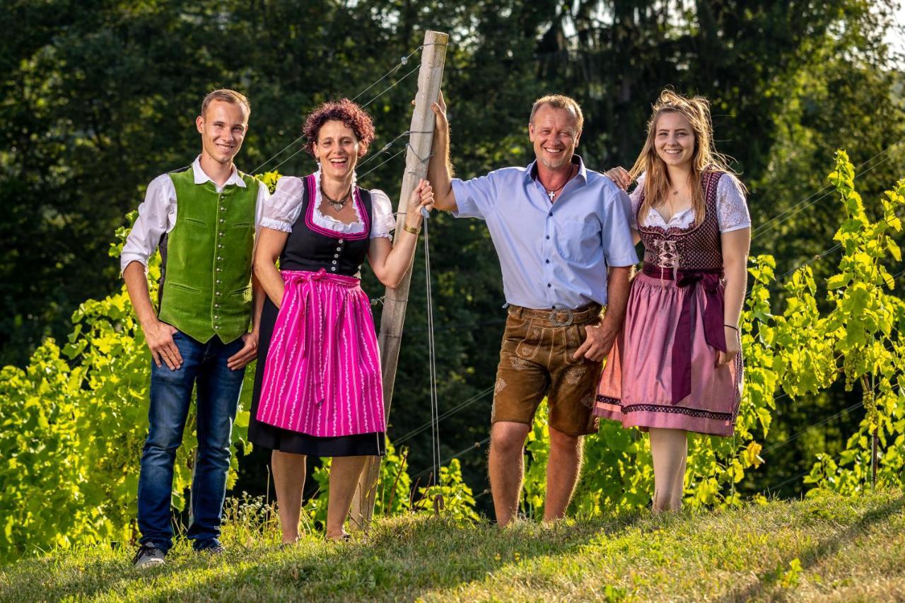Weingut-Gaestehaus Birnstingl Гамлиц Екстериор снимка